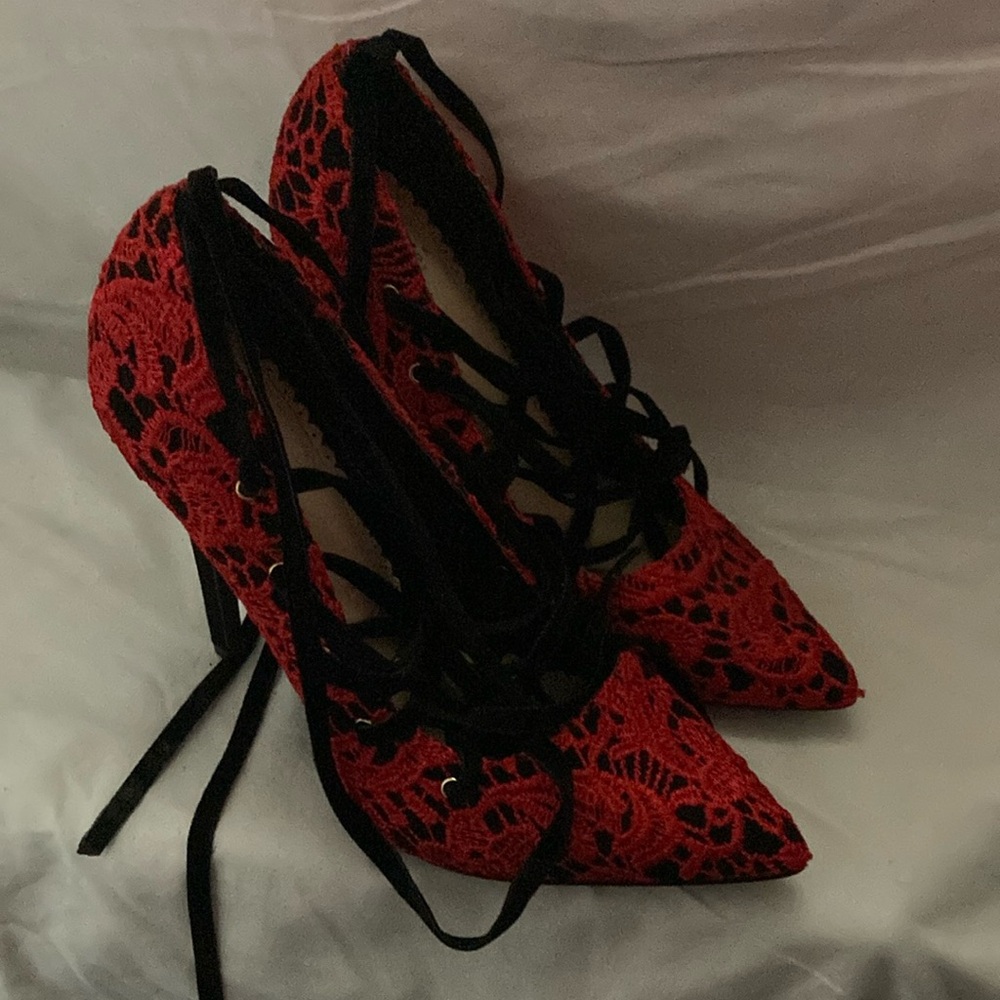 Shoe Dazzle Red and Black Lace Heels